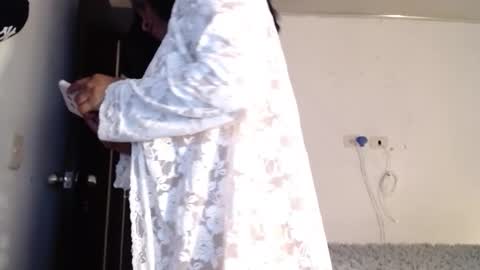 Snapshot of tati_g chatting on 10-07-25, 11:57 Tati Garcia online show from 10-07-25, 11:57
