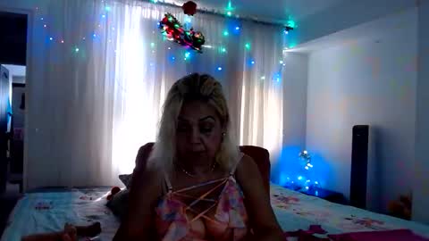 tatiana giraldo online show from 12-14-25, 08:13