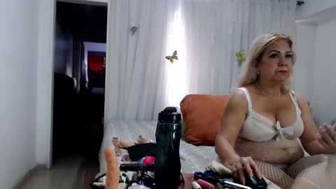 Snapshot of tatianagiraldo12 chatting on 02-13-26, 10:17 tatiana giraldo online show from 02-13-26, 10:17