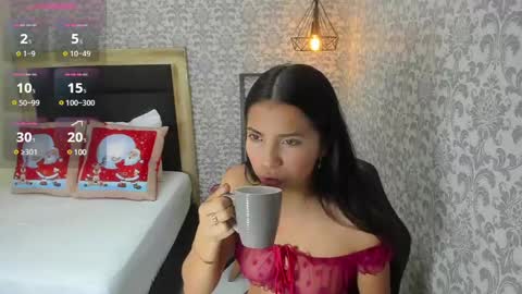 Snapshot of tatigold2 chatting on 12-10-24, 12:49 T A T I online show from 12-10-24, 12:49