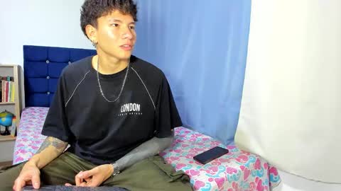 Snapshot of tatiiana_n_damiian chatting on 11-16-25, 10:37 Tatiiana n Damiian online show from 11-16-25, 10:37