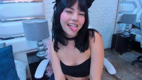 tatilee online show from 10-15-25, 12:27