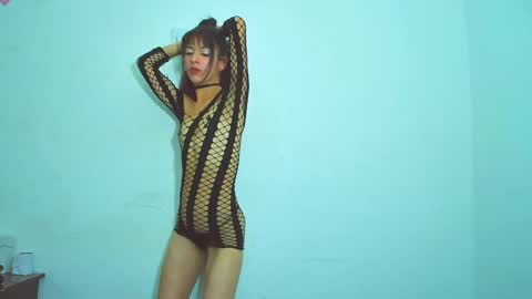 Snapshot of tatis_blux chatting on 01-14-25, 04:50 Tatiana online show from 01-14-25, 04:50