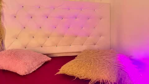 Snapshot of tatixxxvega chatting on 02-23-26, 01:08 tatix online show from 02-23-26, 01:08