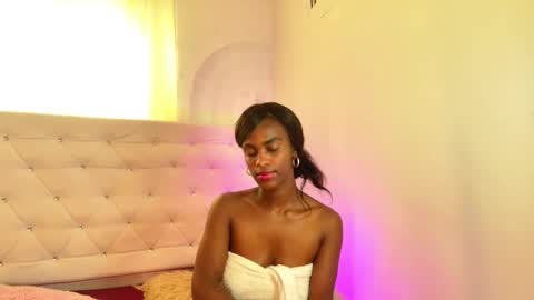 Snapshot of tatixxxvega chatting on 02-26-26, 02:38 tatix online show from 02-26-26, 02:38