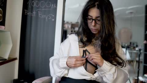 Nathalie Hardy  online show from 09-09-25, 07:24