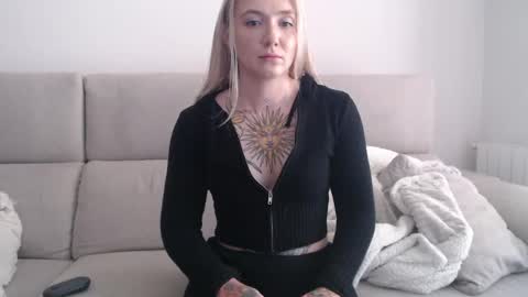 tattoobbgirl online show from 09-29-25, 12:43