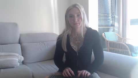 tattoobbgirl online show from 11-17-25, 02:34