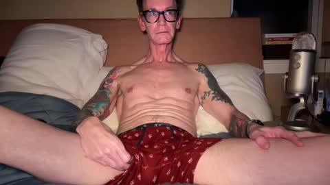 Snapshot of tattooed_love_boy chatting on 03-09-25, 12:53 tattooed love boy online show from 03-09-25, 12:53