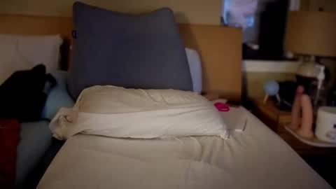 Snapshot of tattooed_love_boy chatting on 11-28-25, 05:10 tattooed love boy online show from 11-28-25, 05:10