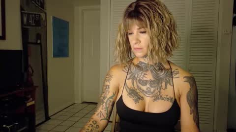 Snapshot of tattooed_natalia chatting on 11-30-25, 09:35 Natalia 3 online show from 11-30-25, 09:35