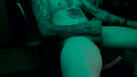 Snapshot of tattooedbigjim chatting on 01-13-25, 01:02 tattooedbigjim online show from 01-13-25, 01:02