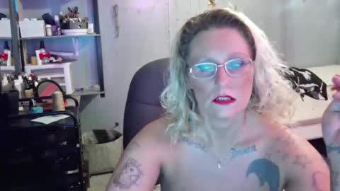 Lisa Lovely online show from 01-22-25, 09:24