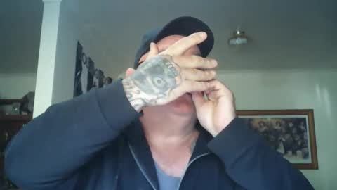 Snapshot of tattzsexy chatting on 11-18-25, 10:25 tattzsexy online show from 11-18-25, 10:25