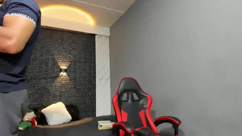  T A U R U S  online show from 12-04-25, 05:21