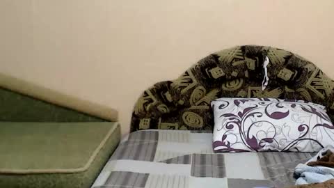 Snapshot of tayagirl chatting on 11-15-25, 05:53 Taya online show from 11-15-25, 05:53