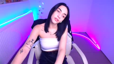 Tayla online show from 10-13-25, 11:43