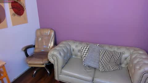 Taylor Bennet online show from 10-13-25, 12:05