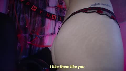 Taylor 3 online show from 10-24-25, 03:36