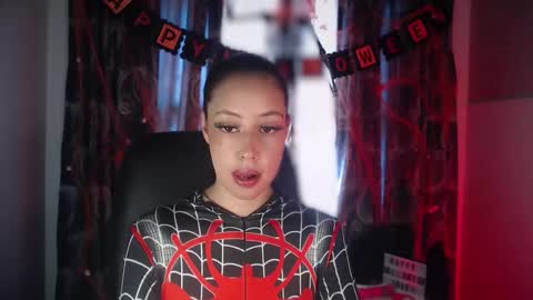 Taylor 3 online show from 10-24-25, 03:41