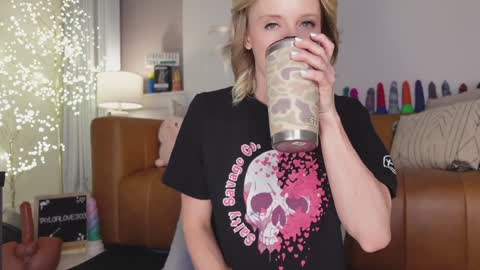 Snapshot of taylor_love_303 chatting on 02-06-26, 11:02 Taylor -- online show from 02-06-26, 11:02