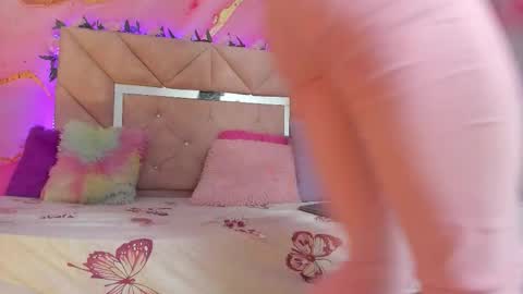 Oriana online show from 10-31-25, 11:00