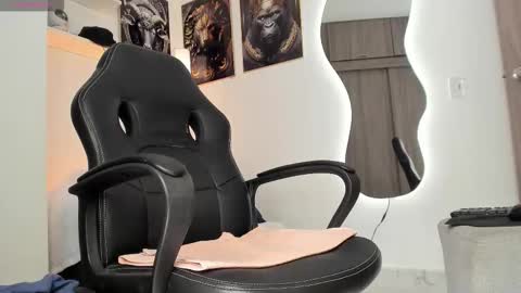 Snapshot of taylor_wesley69 chatting on 11-10-25, 02:27 onlyfanstaylor wesley online show from 11-10-25, 02:27