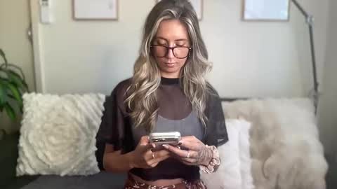 Taylor online show from 02-26-26, 11:37