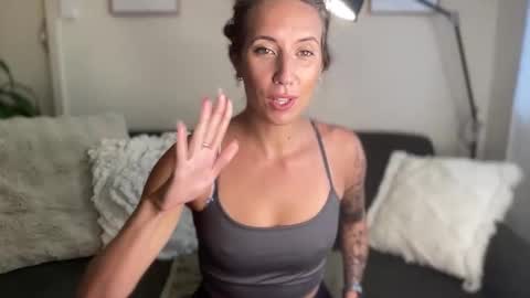 Taylor online show from 03-01-26, 11:40