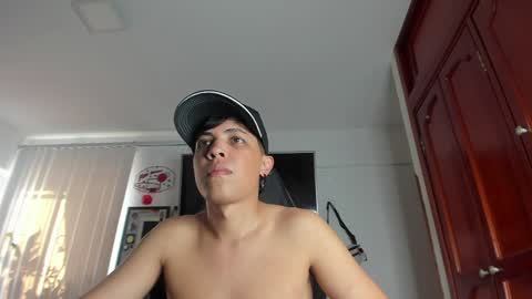 Snapshot of taylorsorf chatting on 12-14-24, 08:08 taylorsorf online show from 12-14-24, 08:08