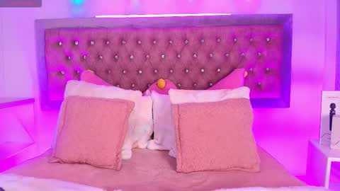 Snapshot of tayzon_foxxx chatting on 11-05-25, 12:49 Sofia online show from 11-05-25, 12:49