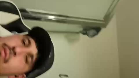 Luis online show from 10-16-25, 05:19