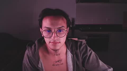 Teo independent model online show from 02-28-25, 06:10