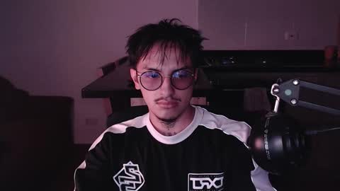 Teo independent model online show from 01-10-26, 02:57