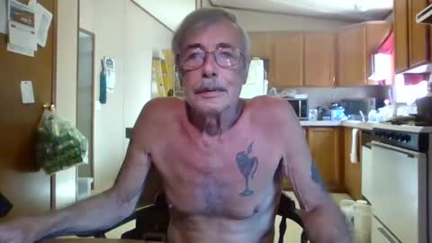 Snapshot of teak4u chatting on 10-17-25, 05:48 Teak online show from 10-17-25, 05:48