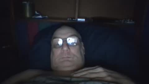 Snapshot of tebb61 chatting on 10-11-25, 08:57 Mark online show from 10-11-25, 08:57