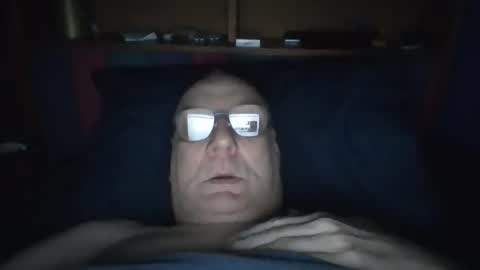 Snapshot of tebb61 chatting on 10-21-25, 05:41 Mark online show from 10-21-25, 05:41