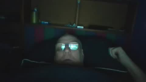 Snapshot of tebb61 chatting on 11-17-25, 06:52 Mark online show from 11-17-25, 06:52