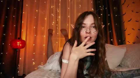 Snapshot of technoelf chatting on 10-31-25, 03:46 Mary X TechnoElfff INST fansly kissmary online show from 10-31-25, 03:46