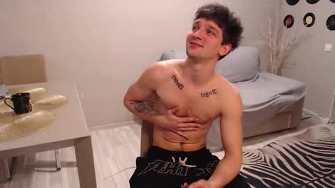 Teddy online show from 10-22-25, 06:07