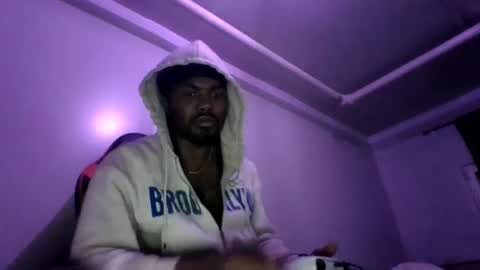 Snapshot of tediibear22 chatting on 10-08-25, 11:24 tediibear22 online show from 10-08-25, 11:24
