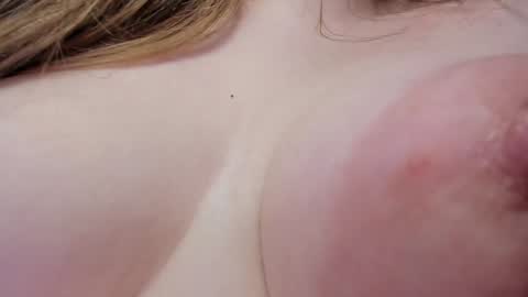 Snapshot of teeencutee chatting on 02-08-25, 09:13 Monika --------------2 stream 700 GMT day online show from 02-08-25, 09:13