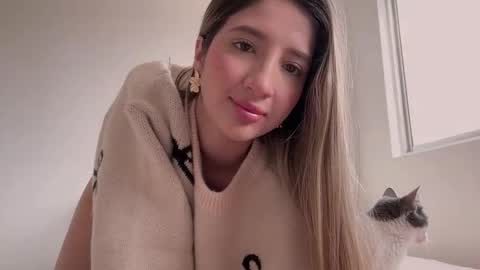 Amy No penetration Virgiin giirl online show from 09-19-25, 03:24