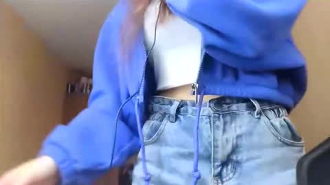 Snapshot of teganmeiser chatting on 10-28-25, 10:41 Kimi online show from 10-28-25, 10:41