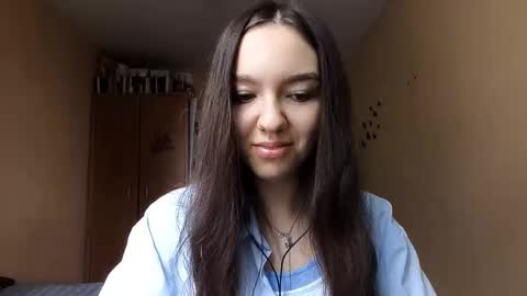 Snapshot of teganmeiser chatting on 11-03-25, 10:49 Kimi online show from 11-03-25, 10:49