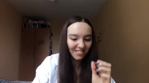 Snapshot of teganmeiser chatting on 11-10-25, 10:58 Kimi online show from 11-10-25, 10:58