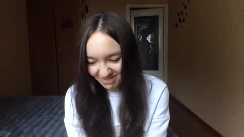 Snapshot of teganmeiser chatting on 11-12-25, 09:42 Kimi online show from 11-12-25, 09:42