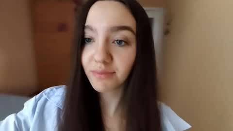 Snapshot of teganmeiser chatting on 11-21-25, 10:36 Kimi online show from 11-21-25, 10:36