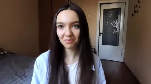 Snapshot of teganmeiser chatting on 11-26-25, 11:11 Kimi online show from 11-26-25, 11:11