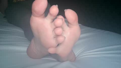 Viv West online show from 10-16-25, 04:02